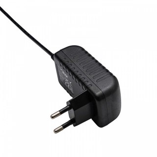 AKYGA Zasilacz 5V/2A 10W AK-TB-22 5.5X2.1MM Sieciowy uniwersalny