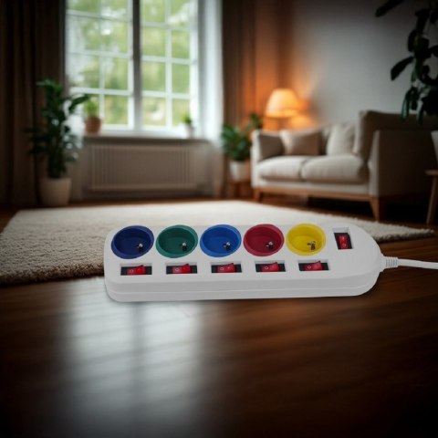 Maclean Listwa zasilająca 5 gniazd z włącznikami /multi MCE204 M/W