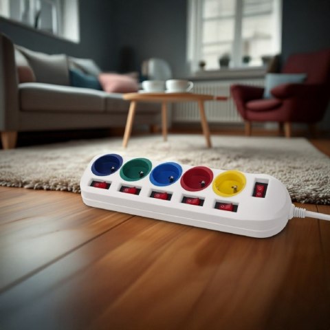 Maclean Listwa zasilająca 5 gniazd z włącznikami /multi MCE204 M/W