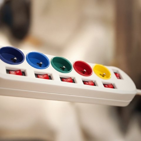 Maclean Listwa zasilająca 5 gniazd z włącznikami /multi MCE204 M/W