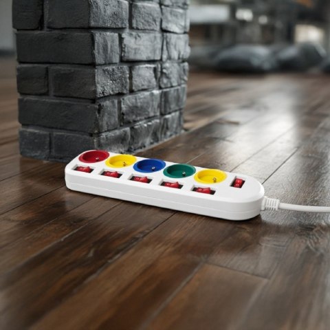 Maclean Listwa zasilająca 5 gniazd z włącznikami /multi MCE204 M/W